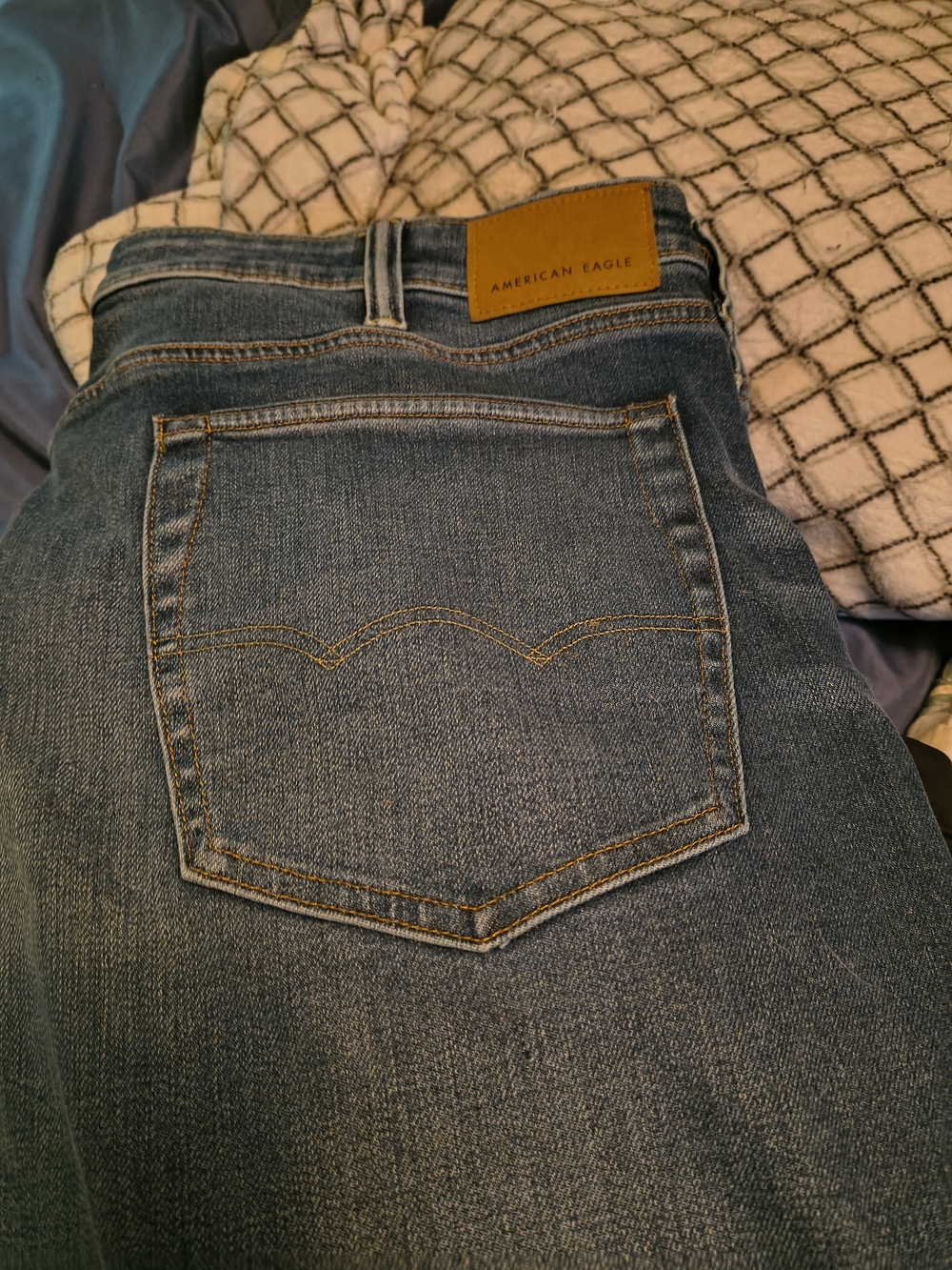 American Eagle Outfitters Men’s Classic Blue Denim Jeans